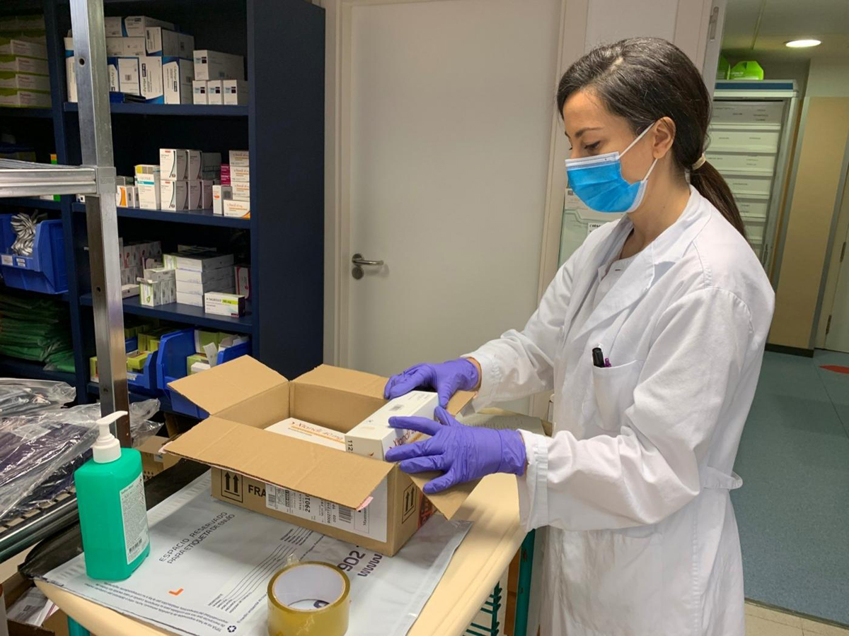 Enfermera, en el servicio de farmacia de su centro hospitalario